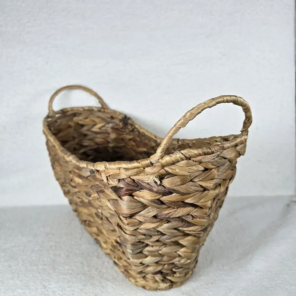Natural Wicker Basket Handles Hand-Braided Water Hyacinth Sturdy Metal Frame